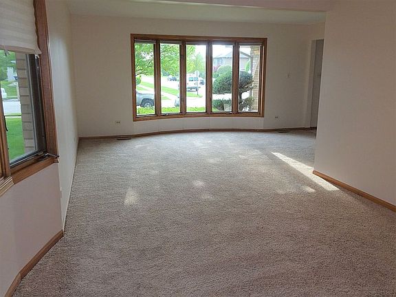 4th image of 10753 S Lorel Ave