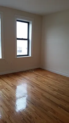 Rented by Space Link Realty | media 5