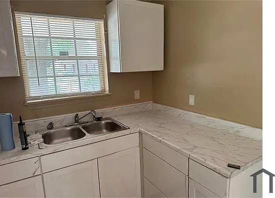 2 bed, 860 sqft, $1,200 — Photo 3