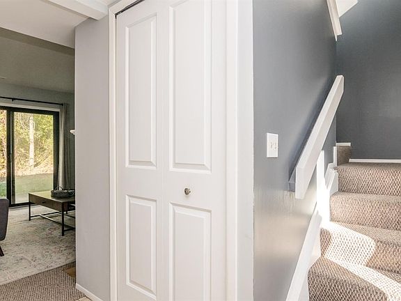 5th image of 225 Briarcrest Dr Unit 198