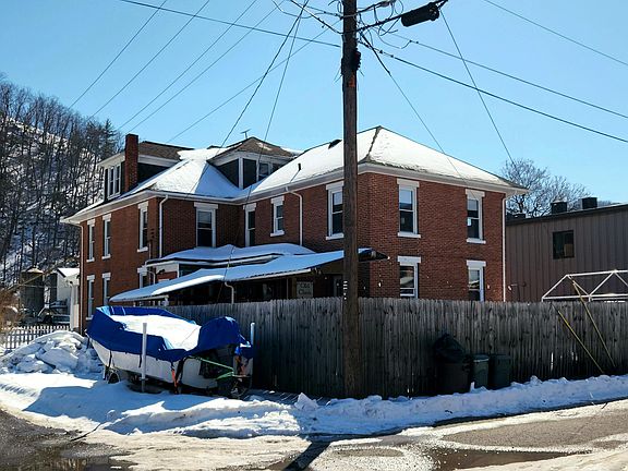 4th image of 702 3rd Ave