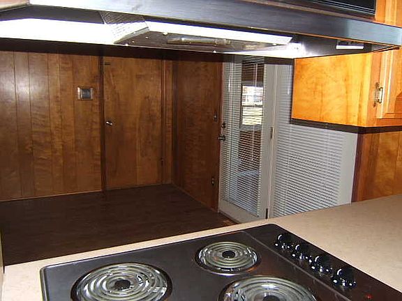 4th image of 843 Parkway Dr
