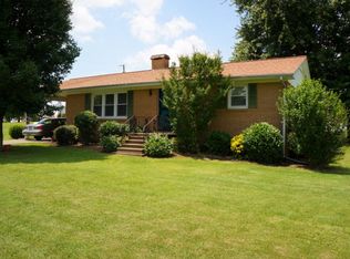 594 Parkers Levee Rd, Martin, TN 38237
