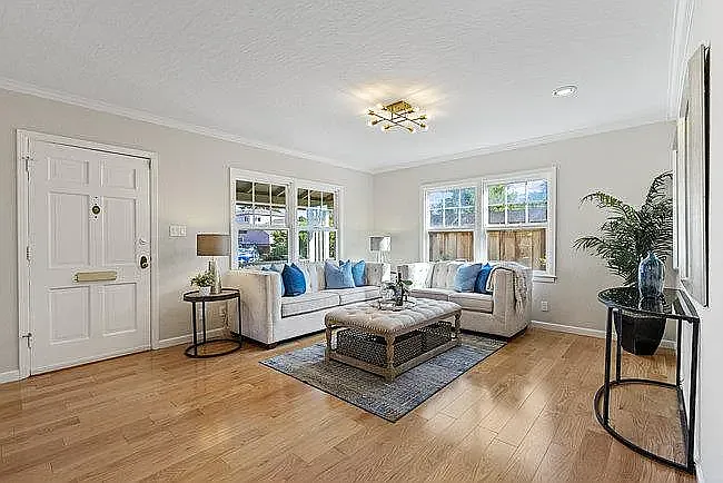 380 Wilton Ave — Photo 23