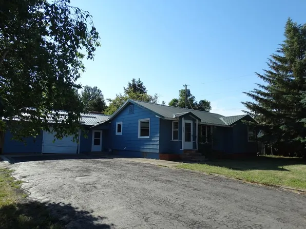 209 Marcella Ave, Lewistown, MT 59457