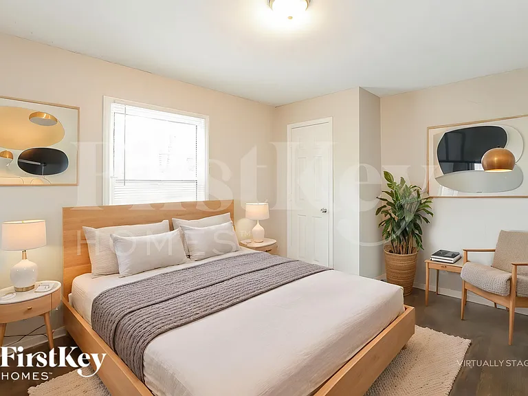 1403 NE 67th Pl — Photo 11