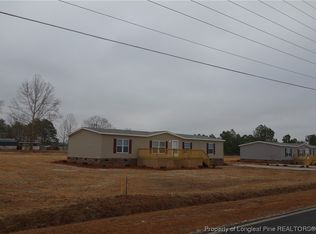 238 Dean Rd, Saint Pauls, NC 28384