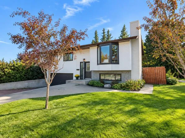 27 N Gregson Cres, Red Deer, AB T4P 2K3