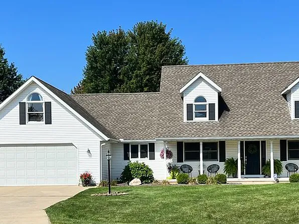 13701 N Wildflower Dr, Chillicothe, IL 61523