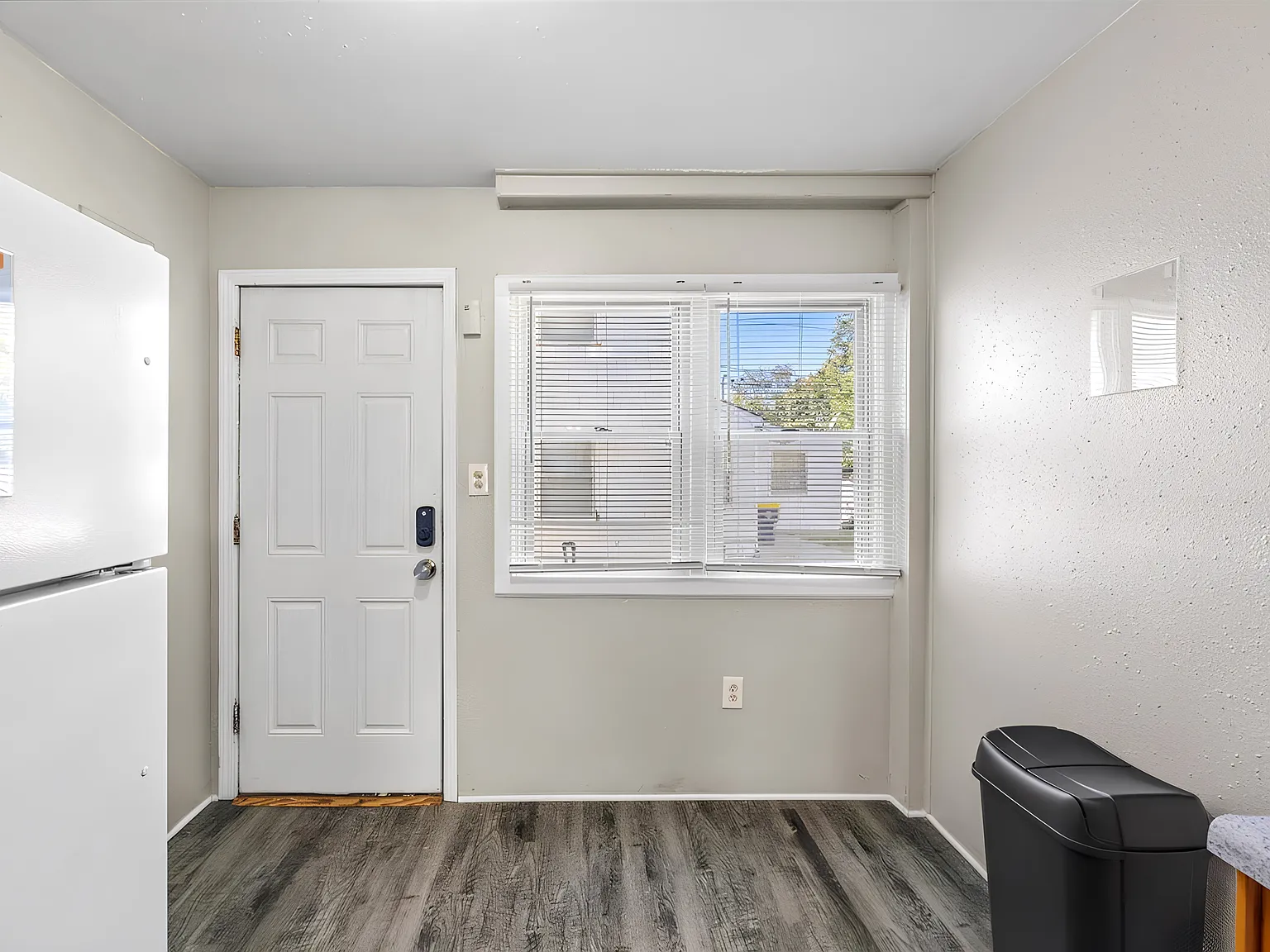 4 bed, 4.0 bath, 2656 sqft, $693 — Photo 3