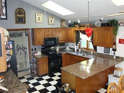 5th image of 9741 Cedarwood Dr