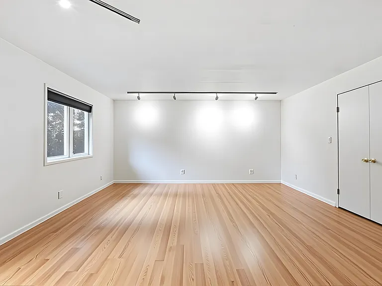 700 10th St #1 — Photo 3
