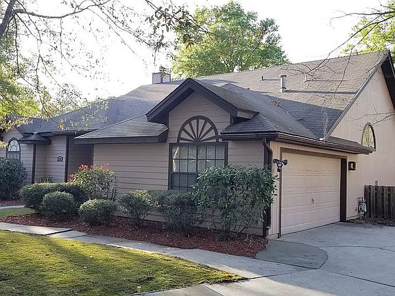 4th image of 2332 NW 40th Pl