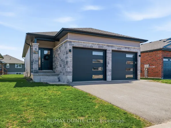 86 Aldersgate Dr W #A & B, Belleville, ON K8P 0G8