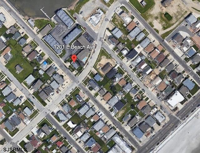 2nd image of 1201 E Beach Ave