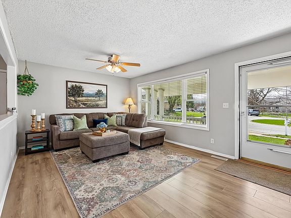 4th image of 108 Sandburg Ct