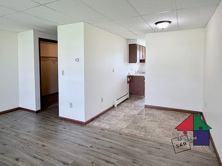 111-113 Allen St — Photo 1