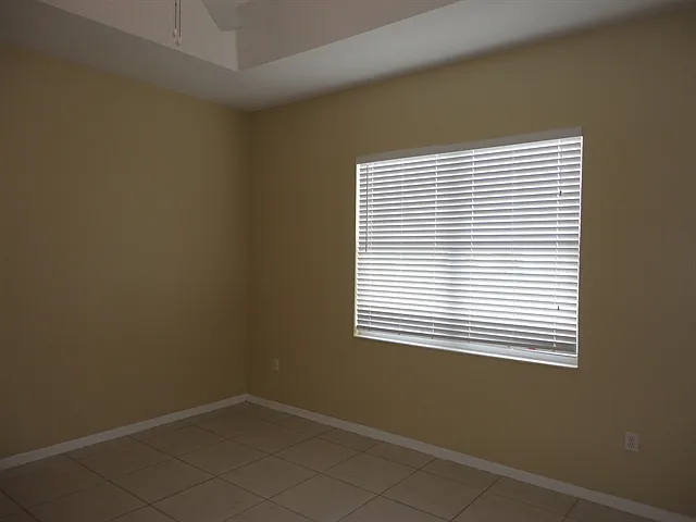 3828 Alamanda Hills Ln — Photo 8