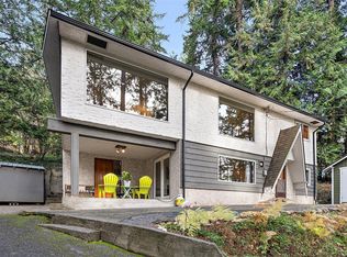 1186 Laurel Rd, North Saanich, BC V8L5K8