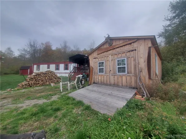 7845 Sunset Blvd S, Franklinville, NY 14737