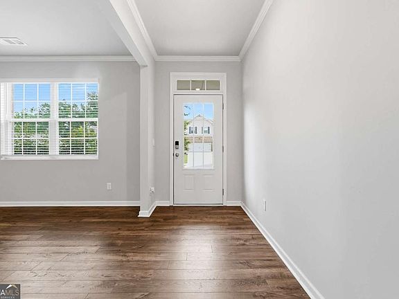 3rd image of 6890 Scarlet Oak Way