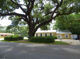 918 N Cedar St, Foley, AL 36535