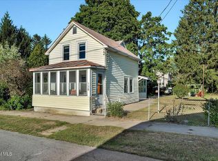 138 Elm St, Saratoga Springs, NY 12866