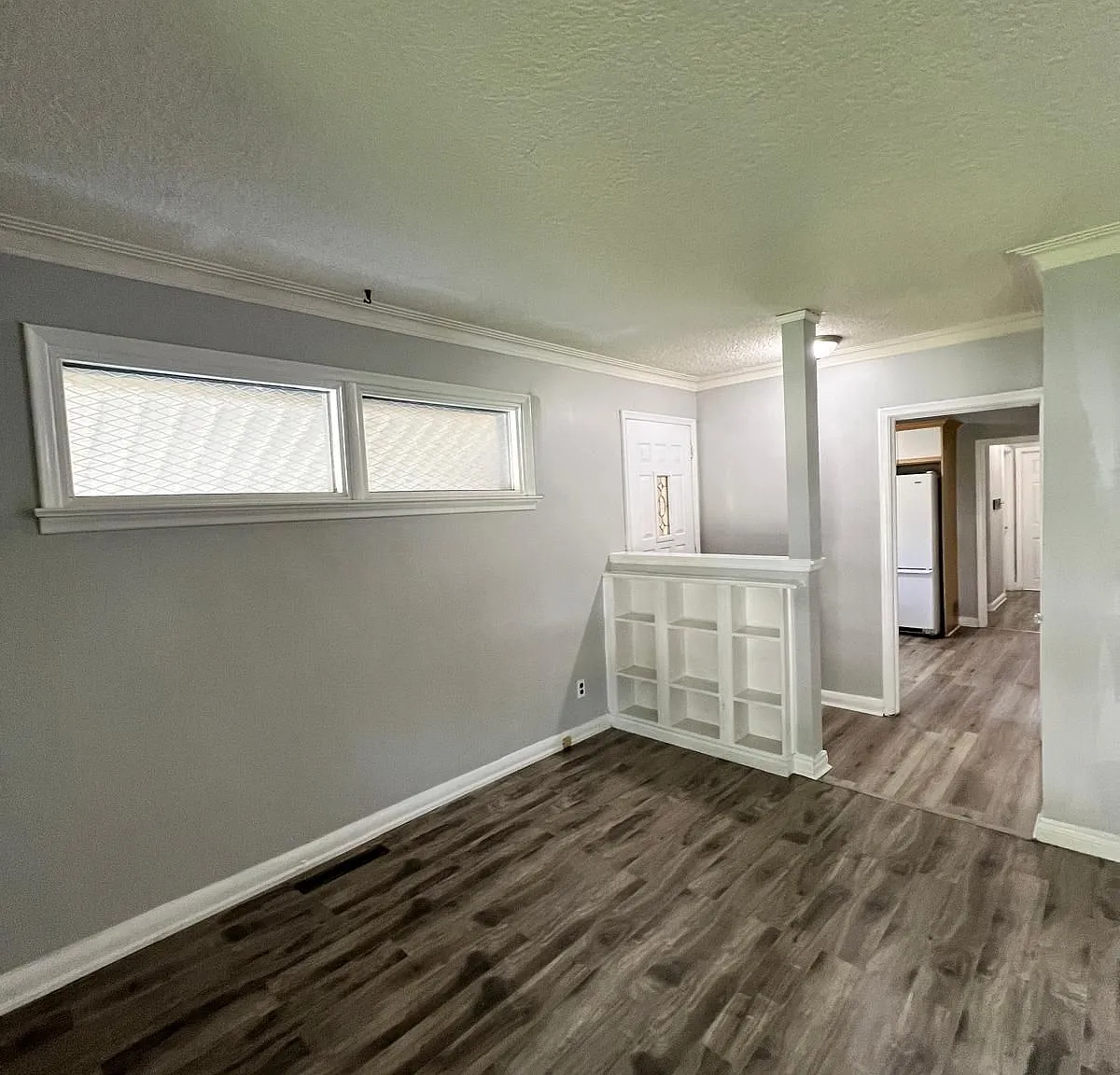3 bed, $2,400 — Photo 2