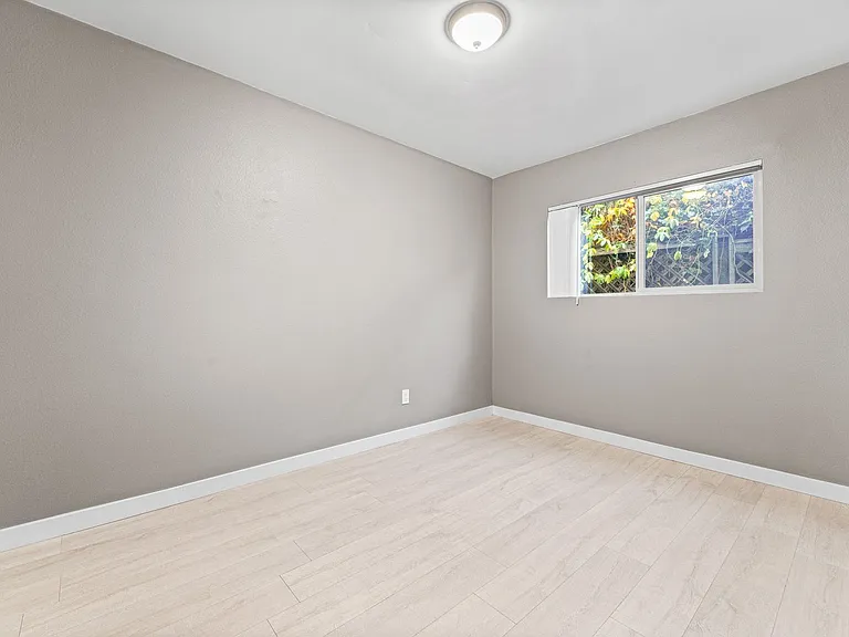 4366-4380 Mississippi St — Photo 13
