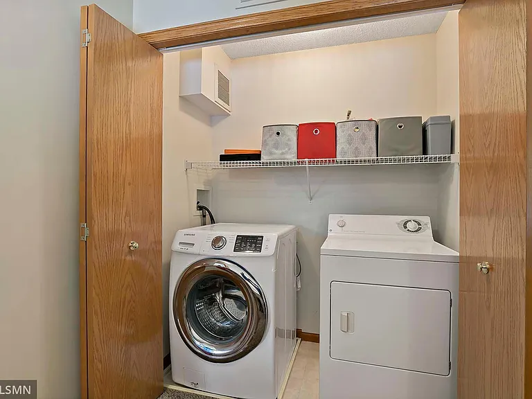 302 Wilderness Dr — Photo 18