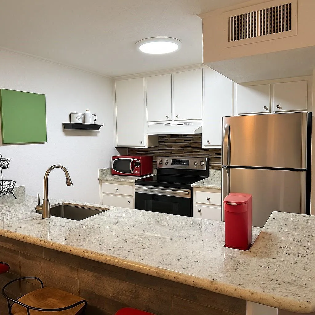 1 bed, 1.0 bath, 616 sqft, $1,275 — Photo 2