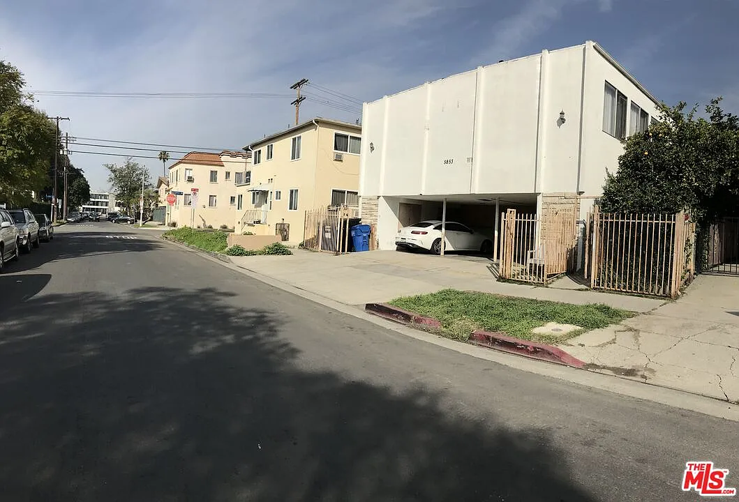 1 bed, 1.0 bath, 1000 sqft, $1,600 — Photo 1