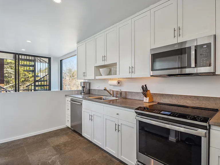 24 Wyandanch Ln — Photo 8