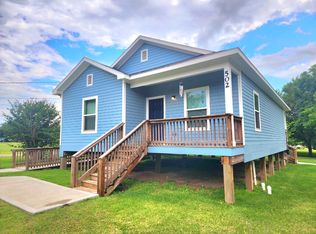 502 Migl St #B, Yoakum, TX 77995