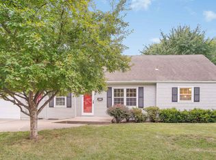 5115 W 49th St, Roeland Park, KS 66205