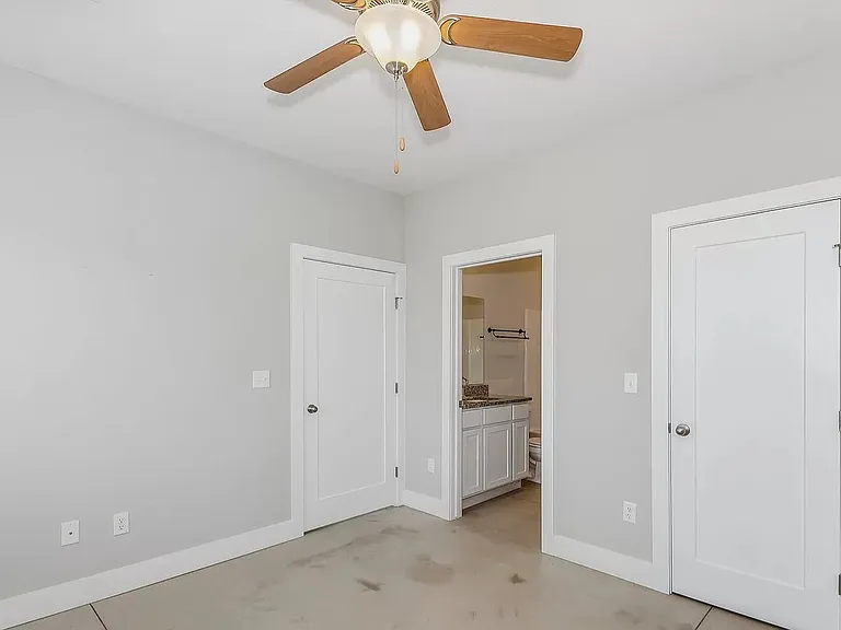 8034 E 34th Ct S — Photo 6