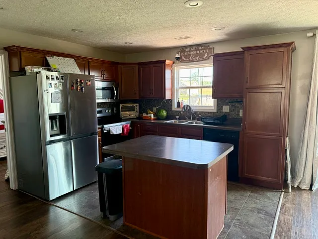 12340 Taylor Ln — Photo 3
