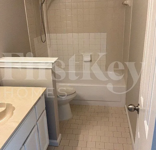 4538 Kings Grant Dr — Photo 10