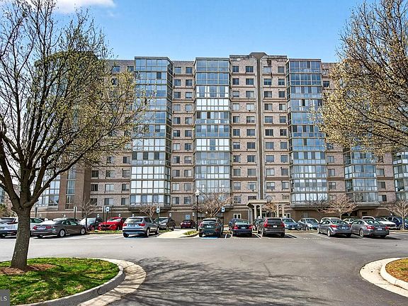 4th image of 19355 Cypress Ridge Ter Unit 1122