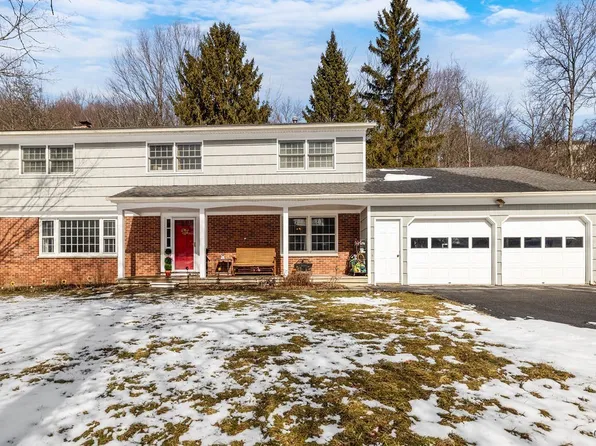 503 Standish Dr, Syracuse, NY 13224