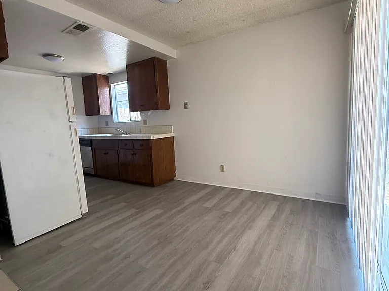 7 E Ponce De Leon Ave #N — Photo 6