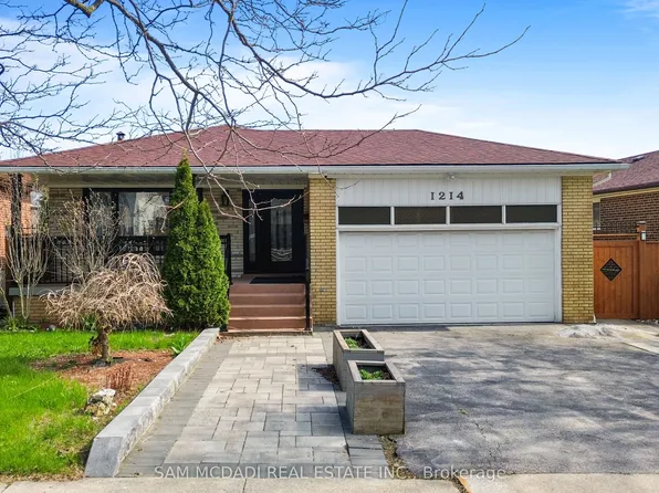 1214 Conyers Cres, Mississauga, ON L5C 1K1