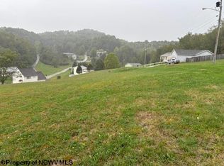 41 Overlook Dr, Buckhannon, WV