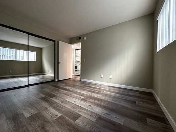 5th image of 10825 Blix St APT 103