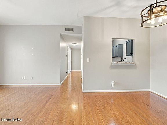 2nd image of 1110 Westlynne Pl Unit 1