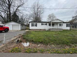 111 Cottage St, Benton, MO 63736