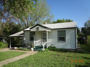 60 Zeandale Rd, Manhattan, KS 66502