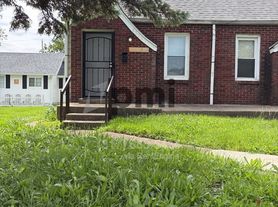 1512 N Gladstone Ave, Indianapolis, IN