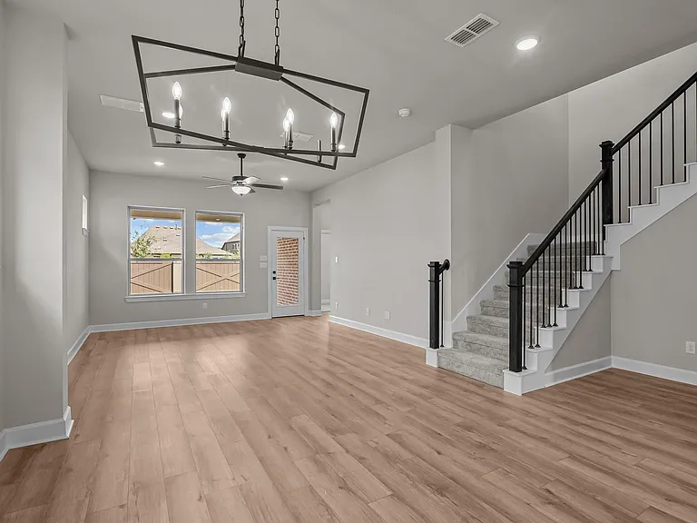 210 Ginger St — Photo 19