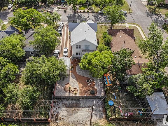 4th image of 1423 S Park St